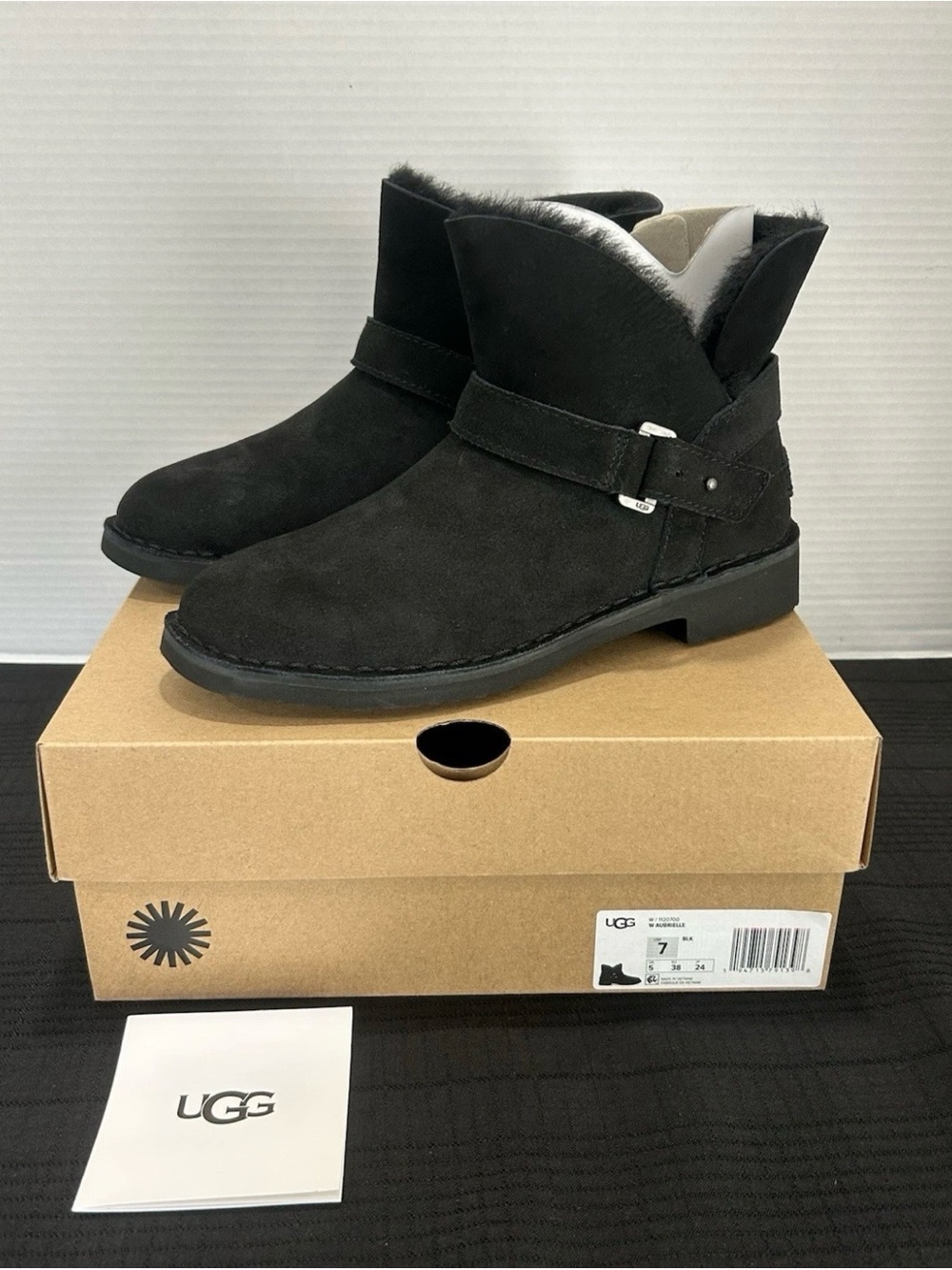 Woman's UGG AUBRIELLE BLACK SUEDE SHEEPSKIN ANKLE MINI BOOTS SIZE 7 NEW In Box